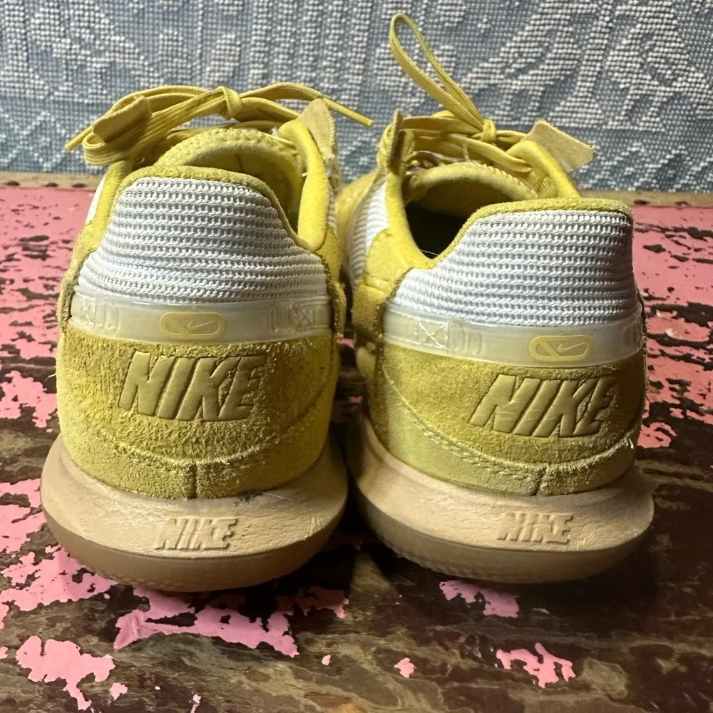 NIKE Women’s yellow street gato sneakers sz 8.5